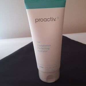 Proactive complexion Perfecting Hydrator